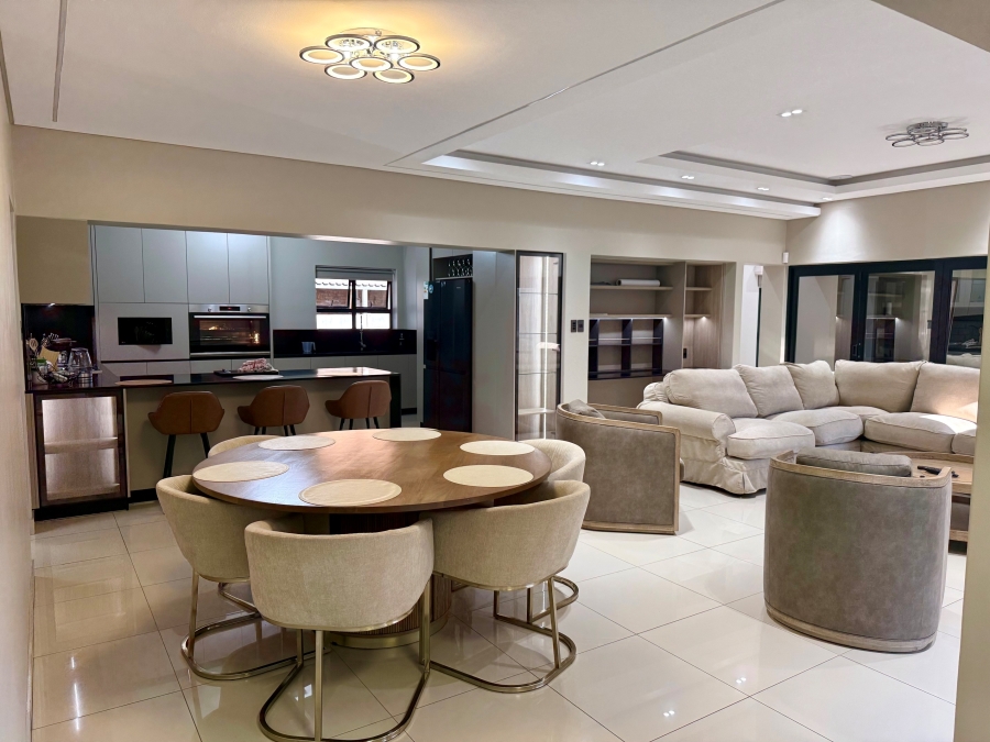 5 Bedroom Property for Sale in Tafelzicht Western Cape
